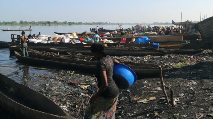 Congo intercepts boat over Ebola concern (News Central TV)