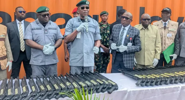 Customs Hands Over 399 Seized Rifles to NSA