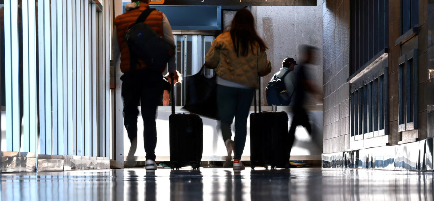 US tightens travel rules over Ebola surge (News Central TV)