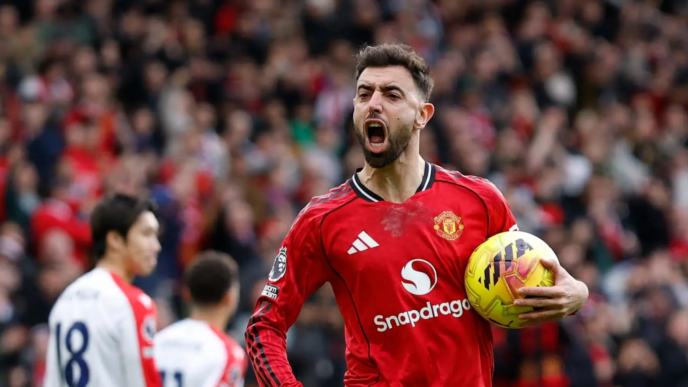 Fernandes and Shaw win top PFA honours (News Central TV)