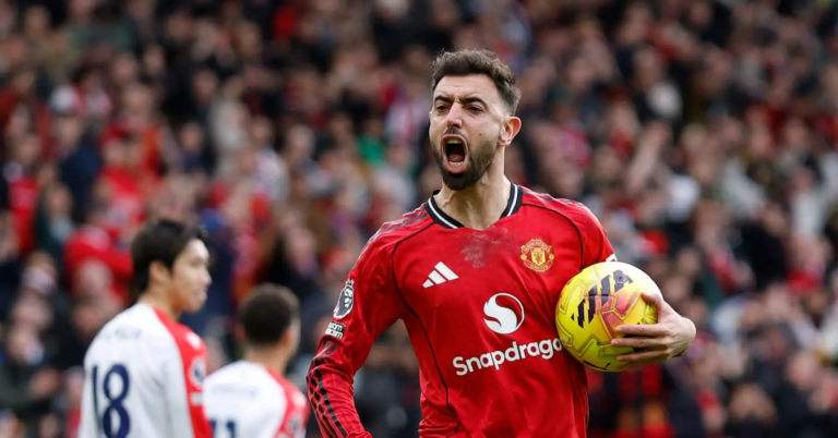Fernandes, Shaw Win Top PFA Honours