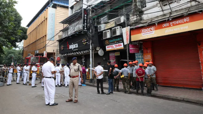 Fire at Kolkata hotel kills nine people (News Central TV)