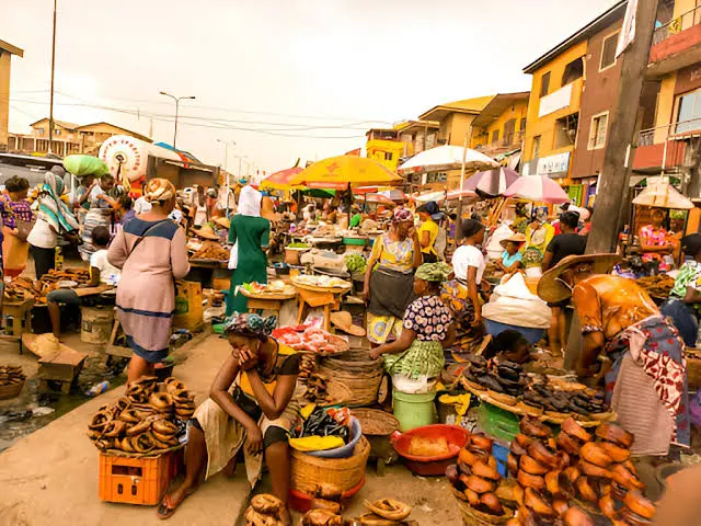 Nigeria Inflation Falls To 15.43%, Food Prices Rise (NewsCentral TV)