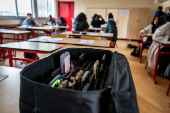 FranceEducationSchoolSocialInternet
