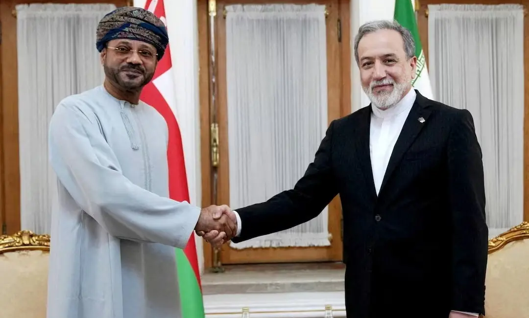 Iran and Oman plan temporary Hormuz transit (News Central TV)