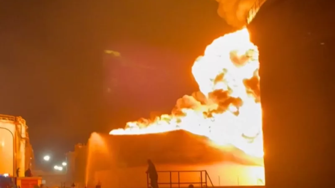 Libya Battles Major Oil Refinery Blaze