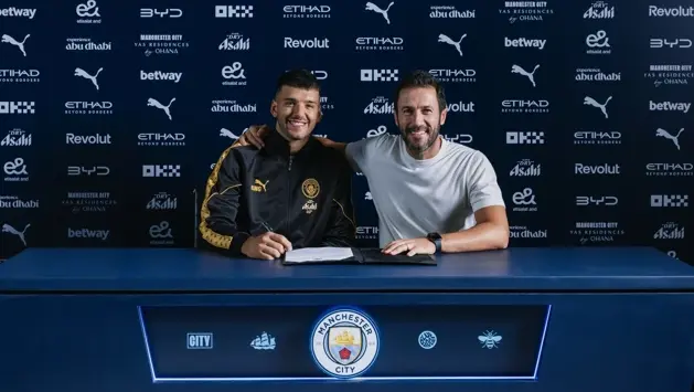 Manchester City Sign Argentina Goalkeeper Rulli (NewsCentral TV)