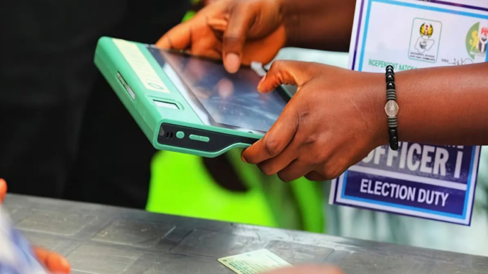 #Osun Decides: BVAS Faults Delay Voting at Some Polling Units.