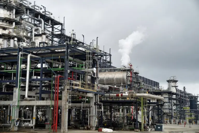 Nigeria Eyes $50B in Offshore Oil Projects