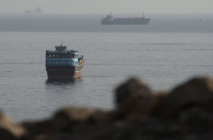 Oil prices surge as Hormuz hopes fade (News Central TV)