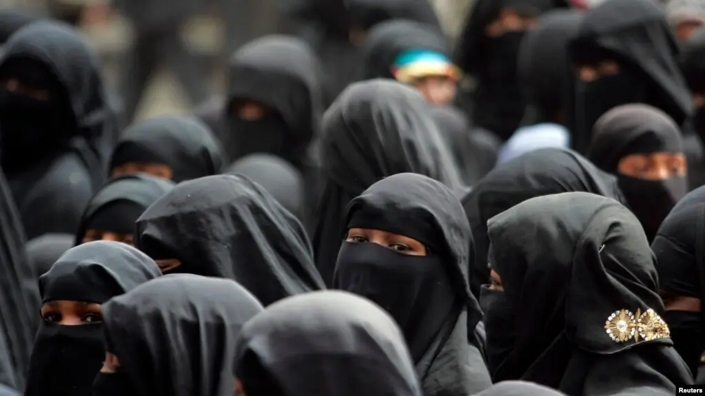 Portugal Enacts Ban on Full-Face Veils (News Central TV)