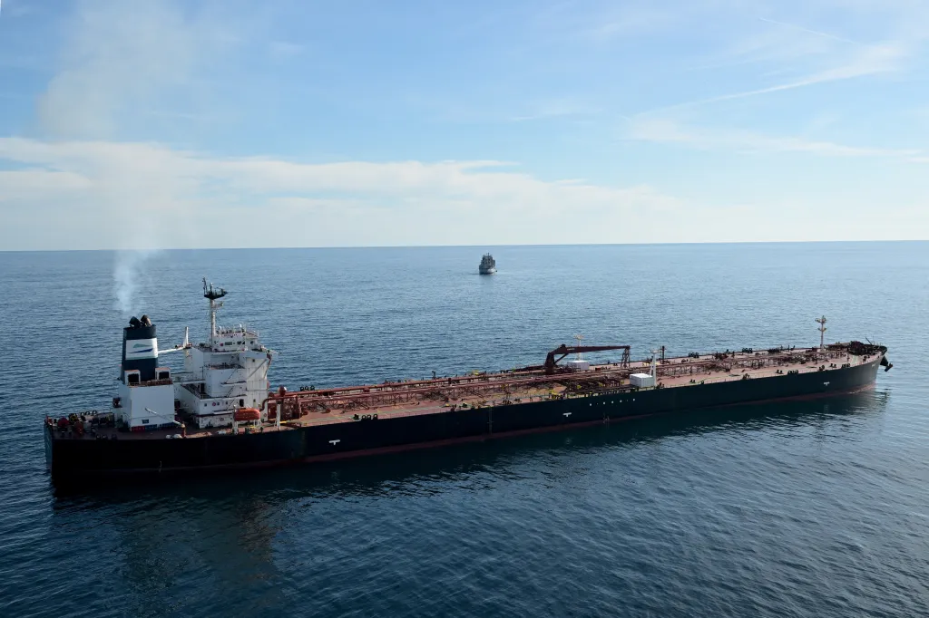 Putin threatens retaliatory seizures (NewsCentral TV) of European ships