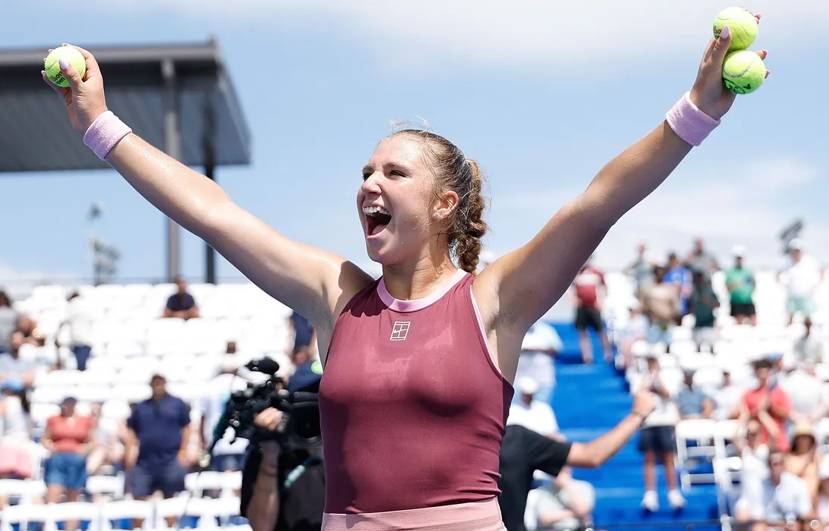 Liutova wins the WTA Memphis title (News Central TV)