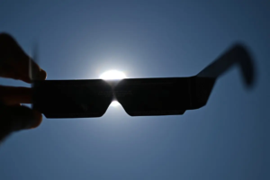 Solar Eclipse (NewscentralTV)