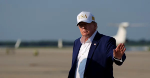 Trump flew out of Türkiye on a smaller plane (News Central TV)