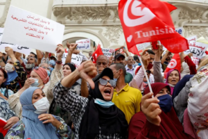Tunisians protest against government and water shortages (News Central TV)