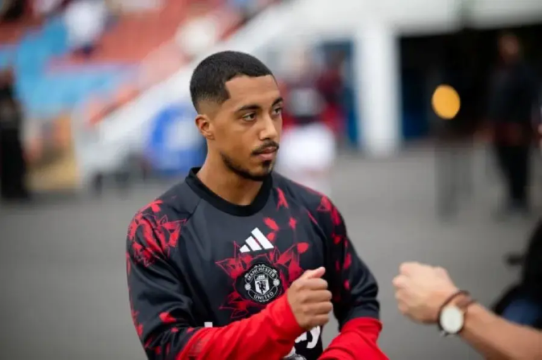 Tielemans Apologises to Villa over United Comments