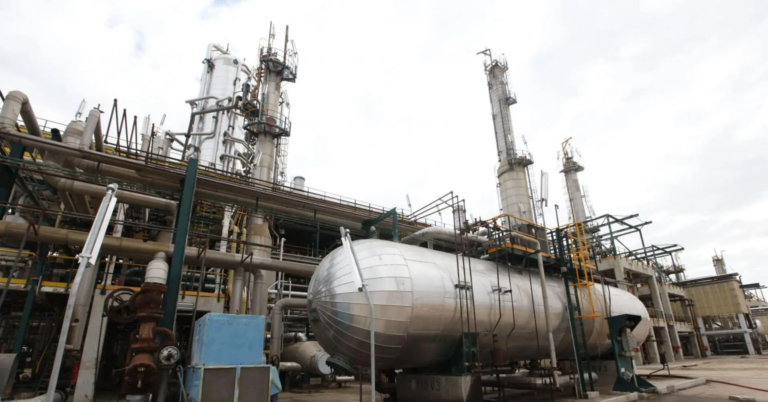 Libya Warns of Zawiya Refinery Shutdown