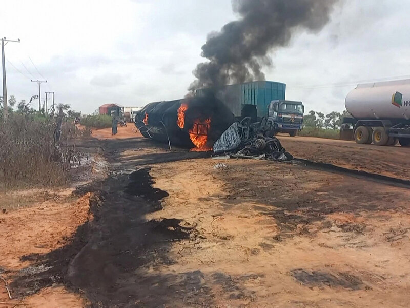Fatal crash kills four on Lagos-Ibadan Expressway (News Central TV)