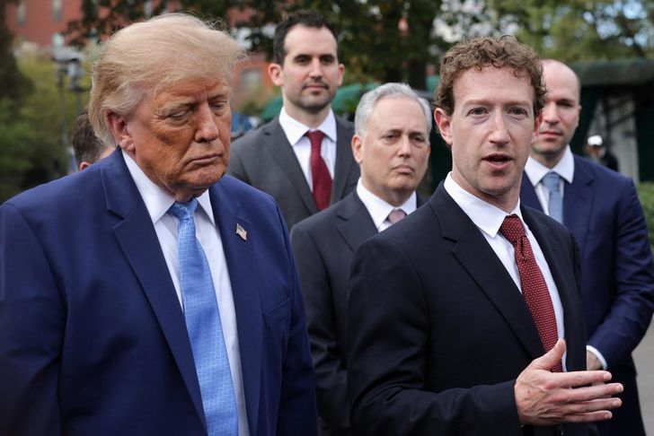 Trump touts AI boss pledge to self-regulate (News Central TV)