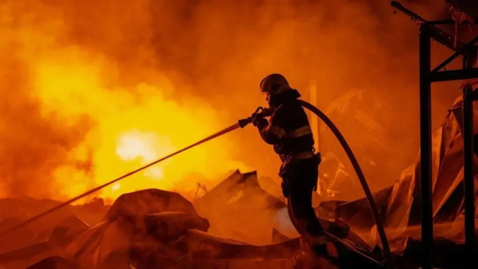 Russian Factory Fire Kills 14 
