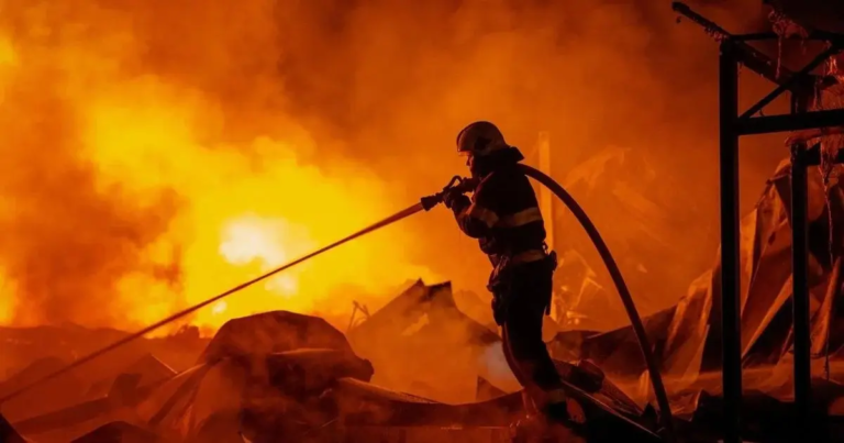 Russian Factory Fire Kills 14