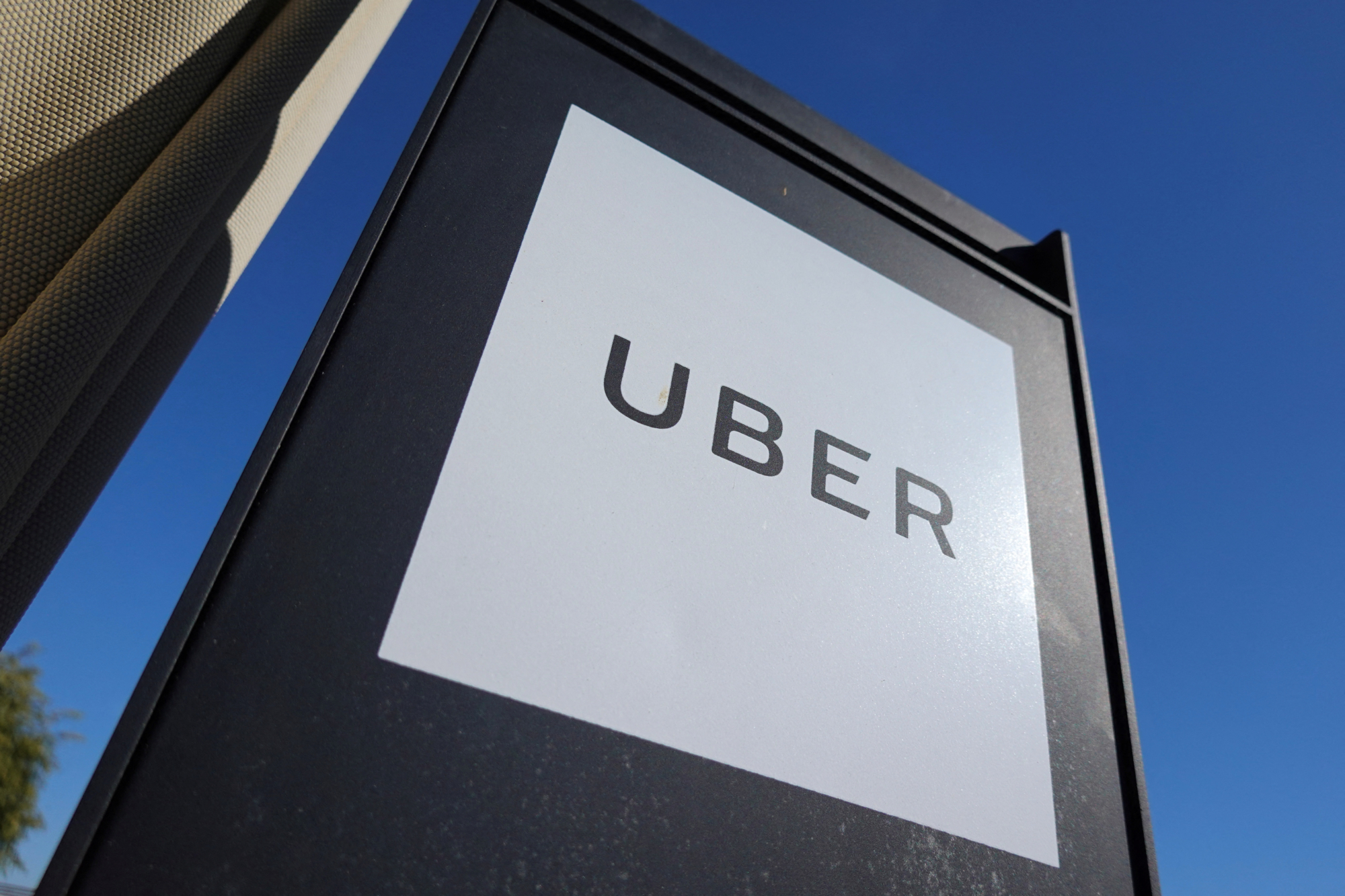 Uber to lay off 10 per cent of workforce (News Central TV)