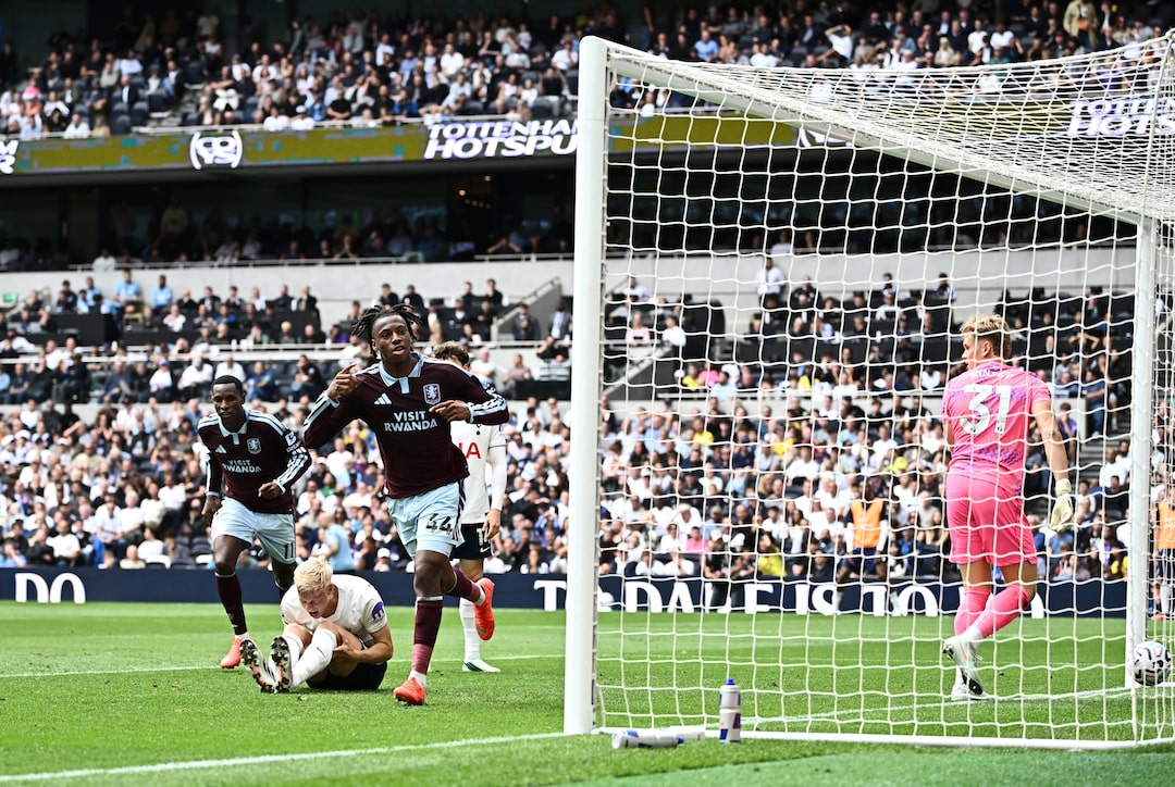 'Fragile' Spurs beaten 3-2 by Aston Villa (News Central TV)