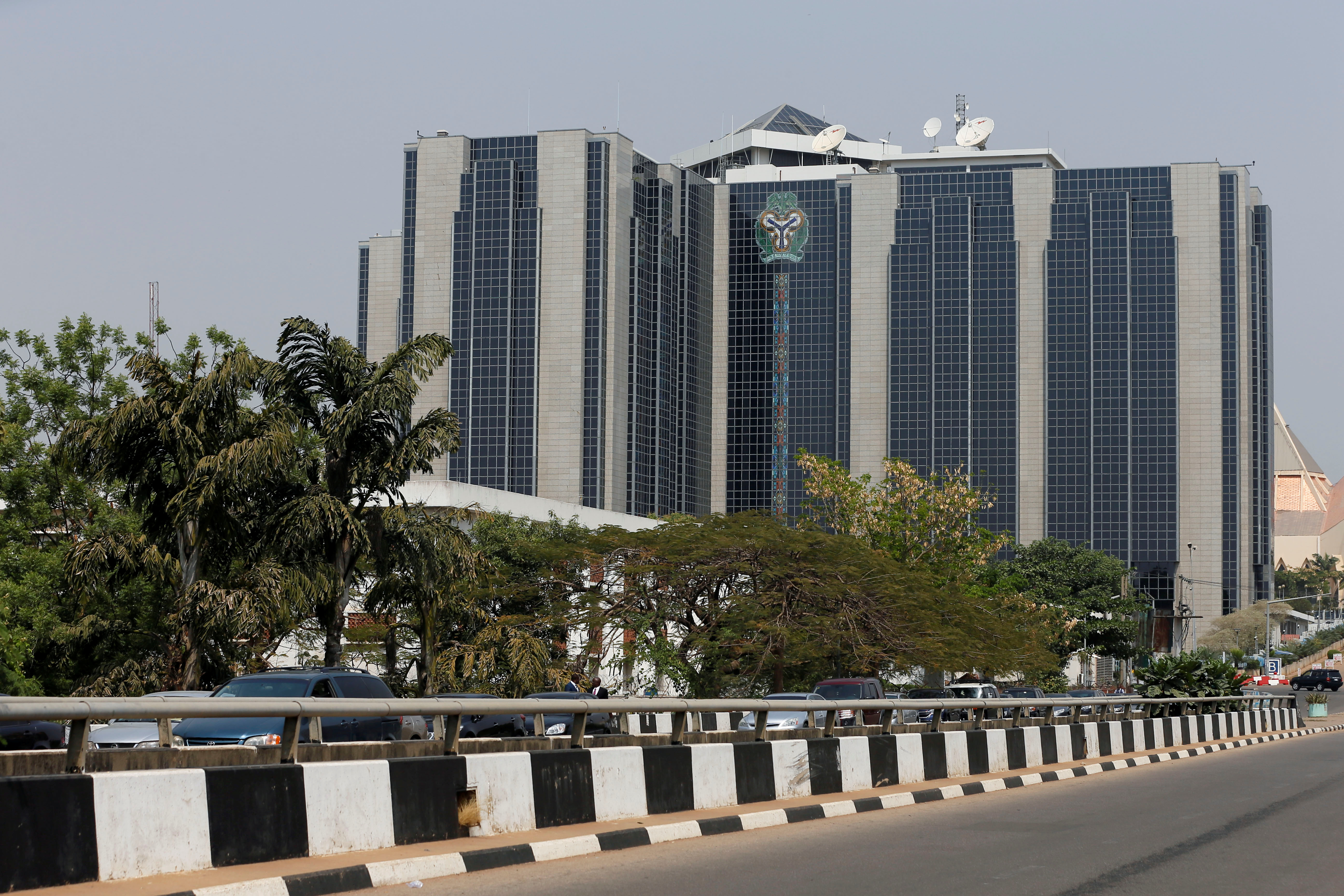 CBN cuts interest rate to 23 per cent (News Central TV)