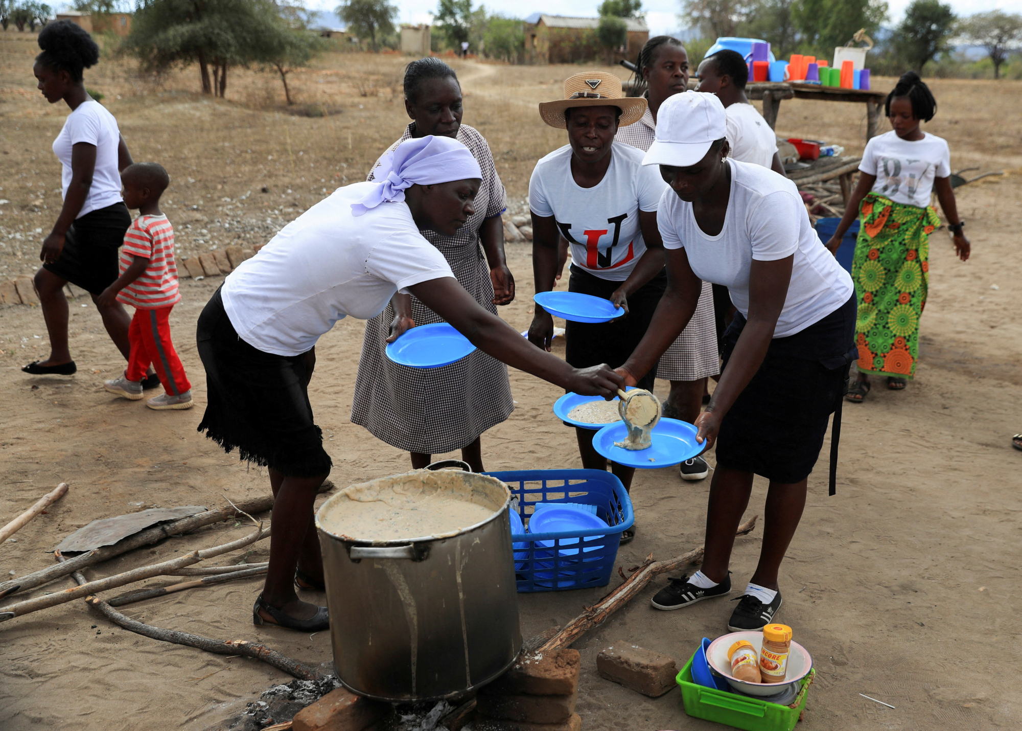 Drought forces Angolans to flee to Namibia (News Central TV)