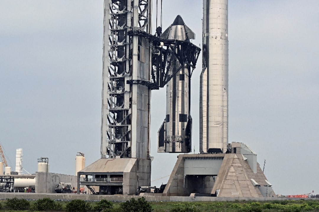 SpaceX sets Starship's first orbital launch (News Central TV)