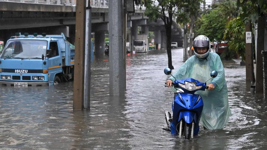 Bangkok Declares Flood Disaster Across City