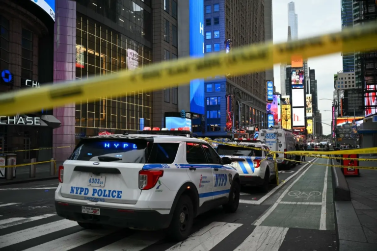Times Square Stabbing Leaves One Dead, Another Injured