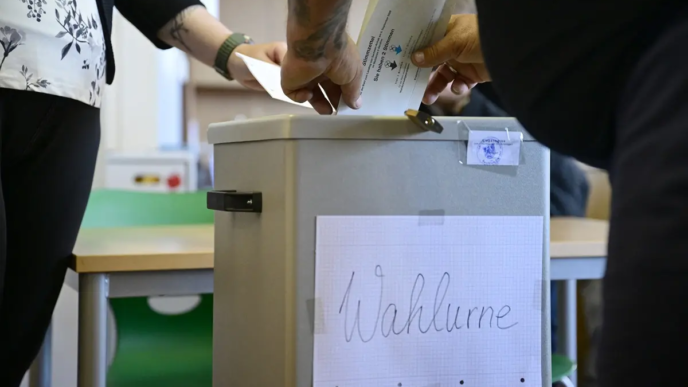 Polls Open in Crucial Eastern German State Vote