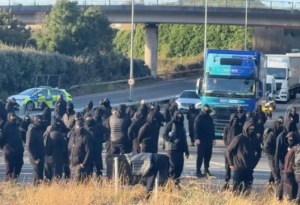 Masked anti-migrant group shuts UK's Dover Port (News Central TV)