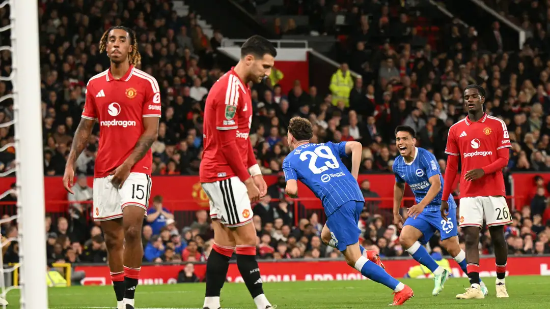 Carrick Accepts Blame For Man United Cup Exit (News Central TV)