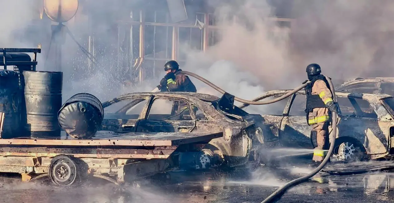 Daytime Russian Strikes Kill Five In Kyiv (NewsCentral TV)