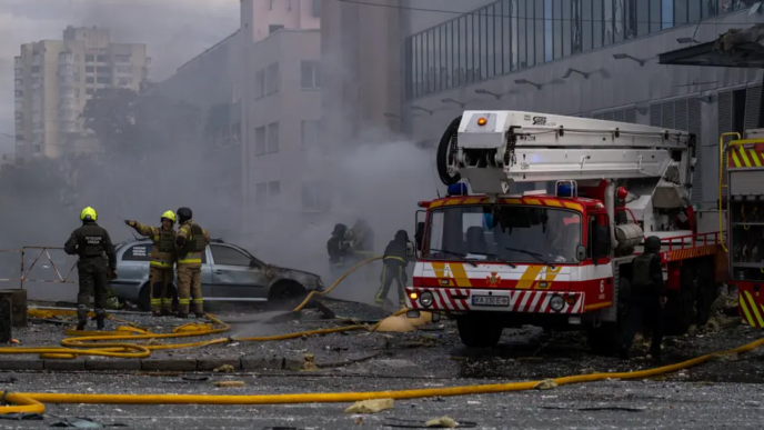 Daytime Russian Strikes Kill Five In Kyiv (NewsCentral TV)
