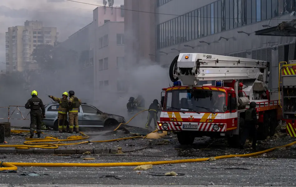 Daytime Russian Strikes Kill Five In Kyiv (NewsCentral TV)