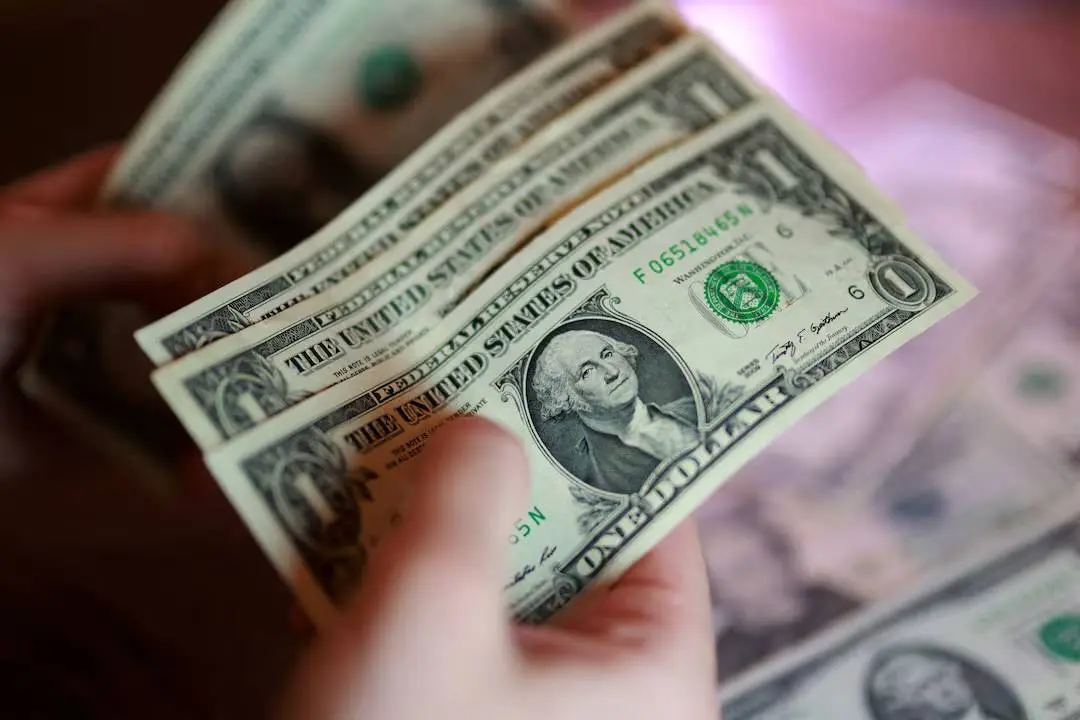 Dollar Surges Toward September Gain Over Euro