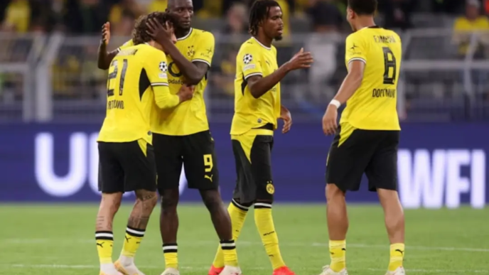 Dortmund dominate Paderborn in 3-0 win (News Central TV)