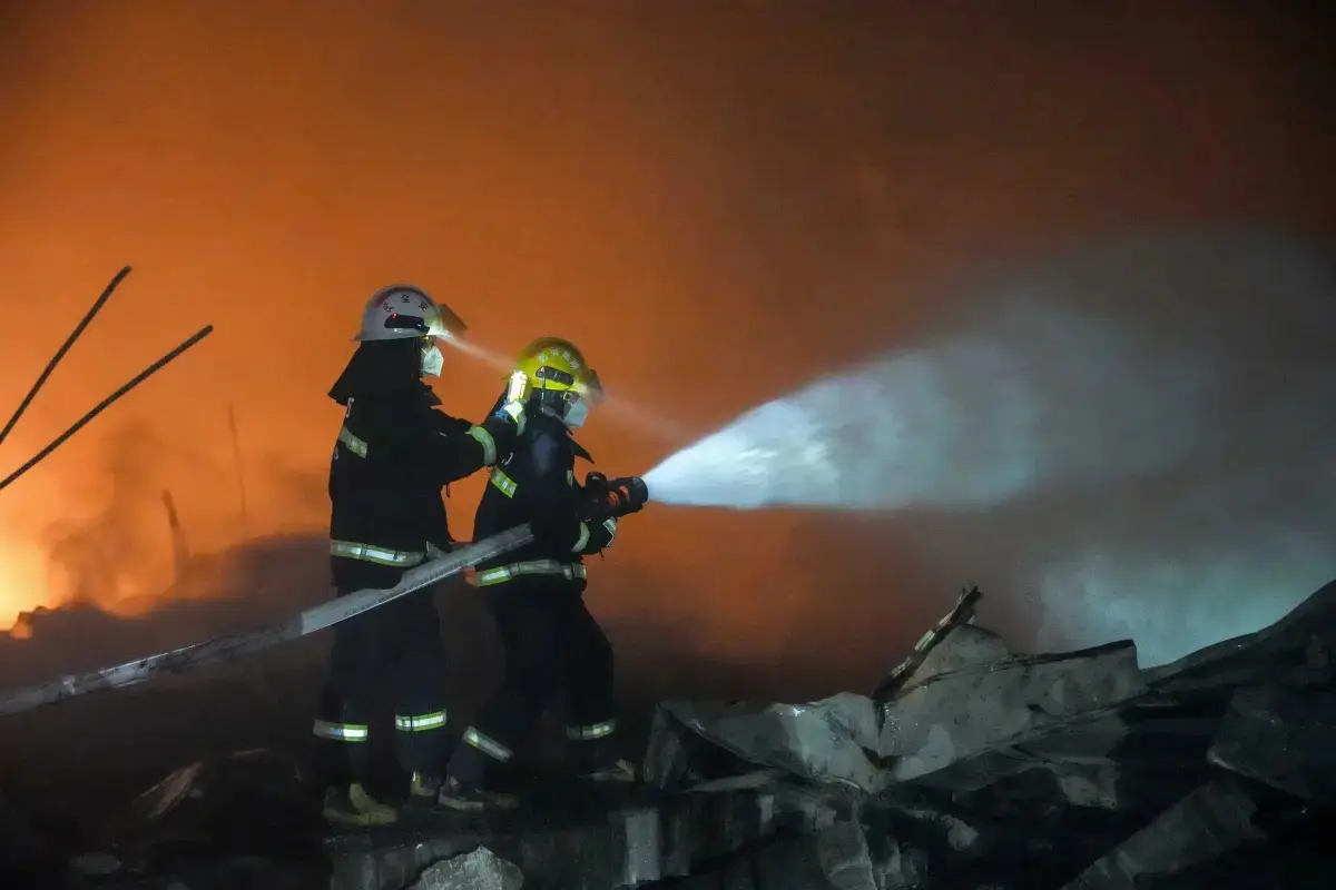 Russian Factory Fire Kills 14 