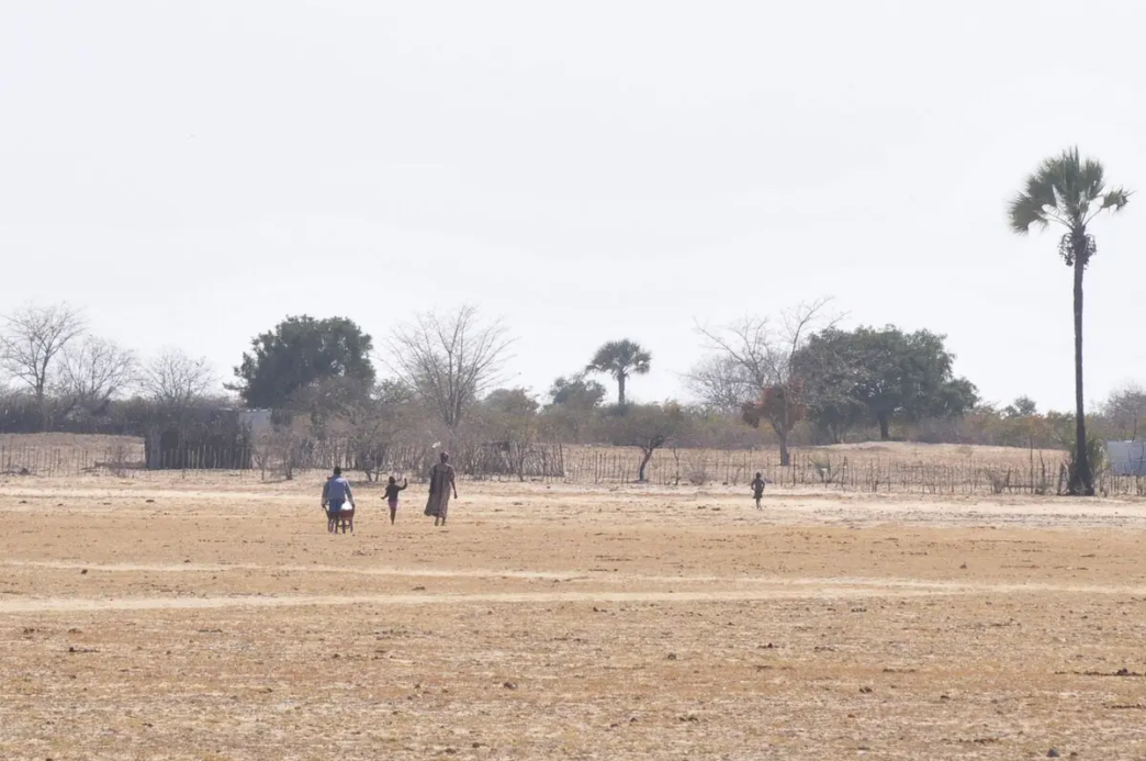Drought forces Angolans to flee to Namibia (News Central TV)