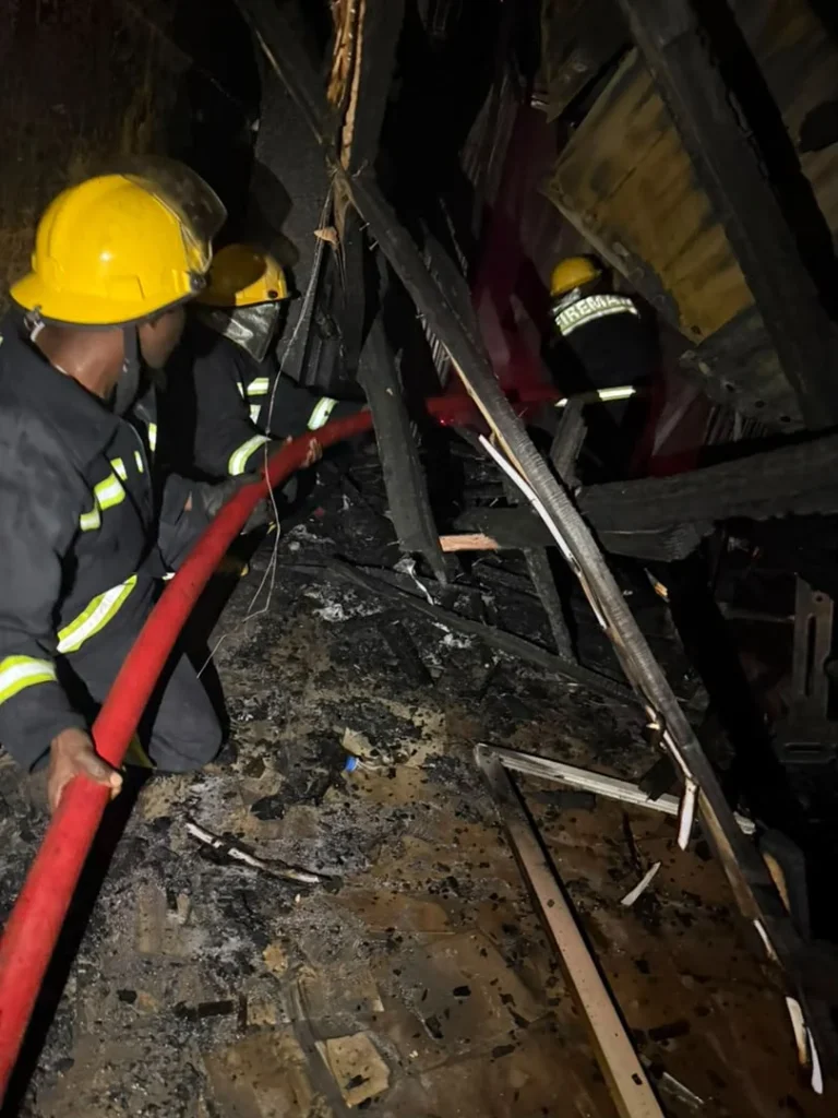 Fire Guts 12 Shops in Kwara Shopping Complex (NewsCentral TV)