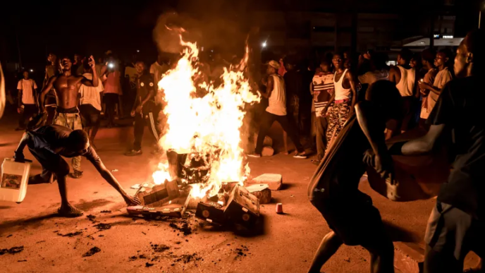 Gambia Power Cuts Fuel Renewed Protests (NewsCentral TV)