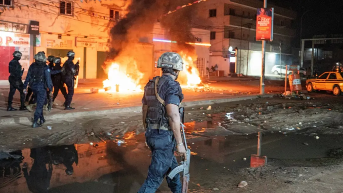 Gambian police tear-gas blackout protests (News Central TV)