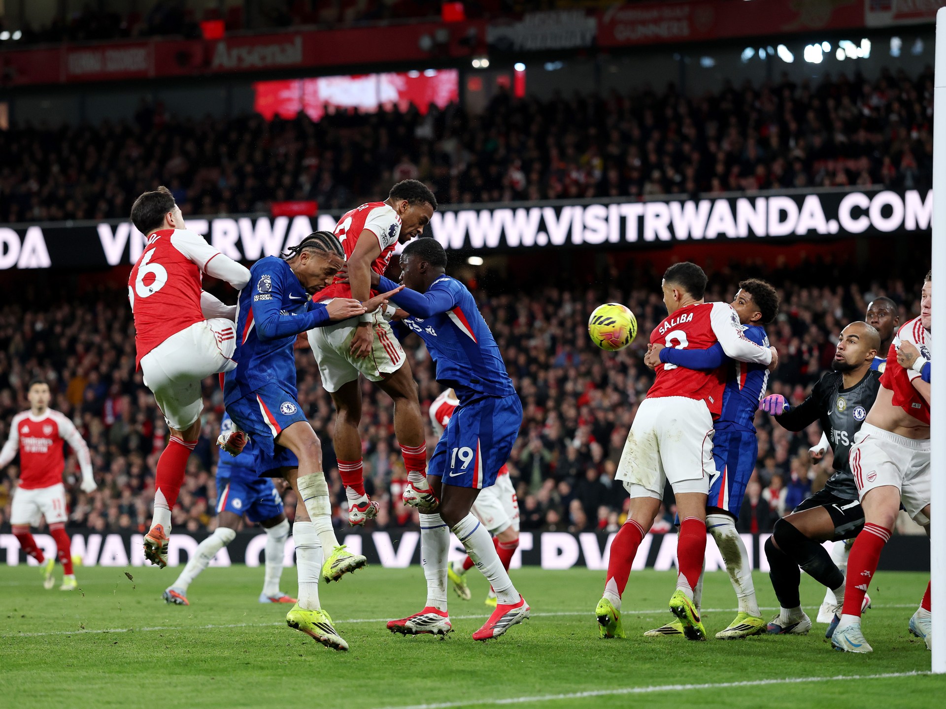 Arsenal end Chelsea's unbeaten run with 2-1 win (News Central TV)