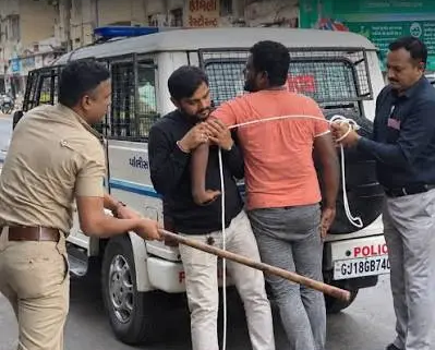 Indian Police Beat Man Accused Of Murder (News Central TV)