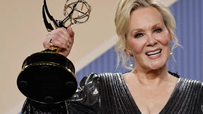 Jean Smart and Noah Wyle win Emmys (News Central TV)