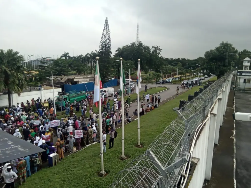 Lagos Police Deny Tear-Gassing Pensioners (News Central TV)